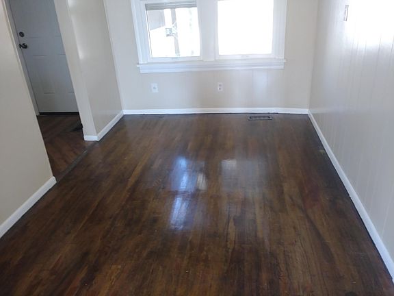 4th image of 1037 SW 34th St