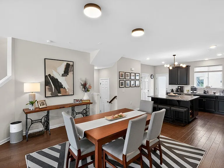 342 South Dr — Photo 15