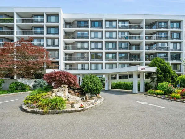 200 High Point Drive #514, Hartsdale, NY 10530