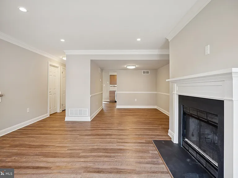 5400 Wissahickon Ave #6 — Photo 6