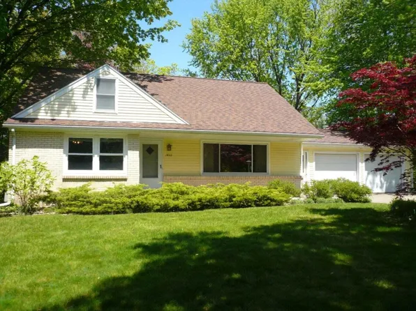 1433 Blossom St SE, Grand Rapids, MI 49508