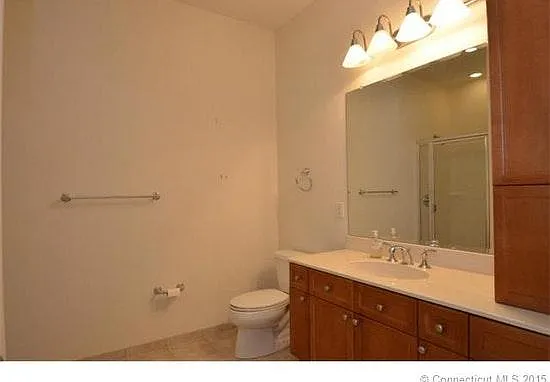 1 King Philip Dr — Photo 6