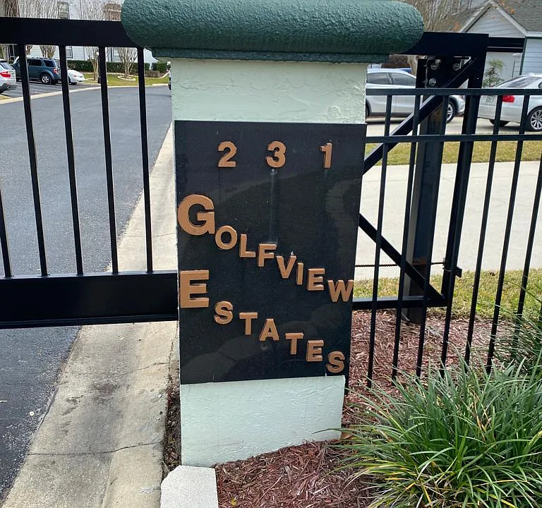 231 NE 28th Ave #105