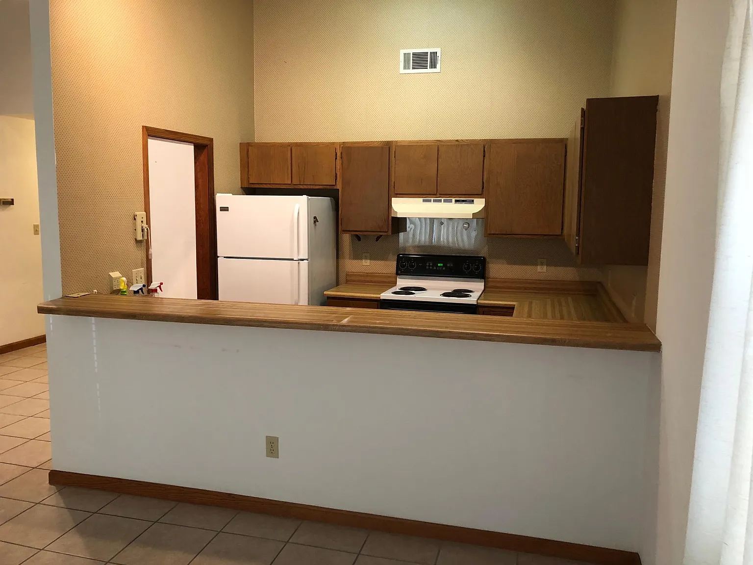 2 bed, 1020 sqft, $1,100 — Photo 4