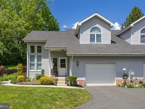 237 Poplar St, Spring City, PA 19475