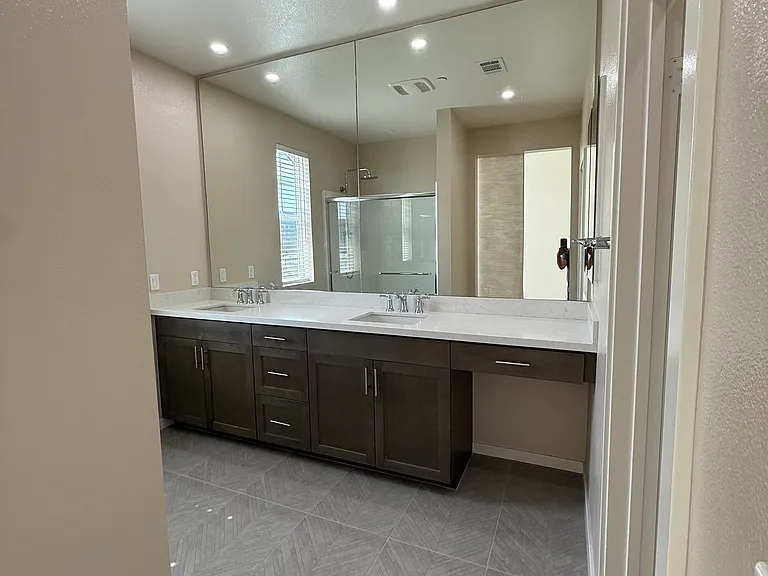 503 Winchester Dr — Photo 28