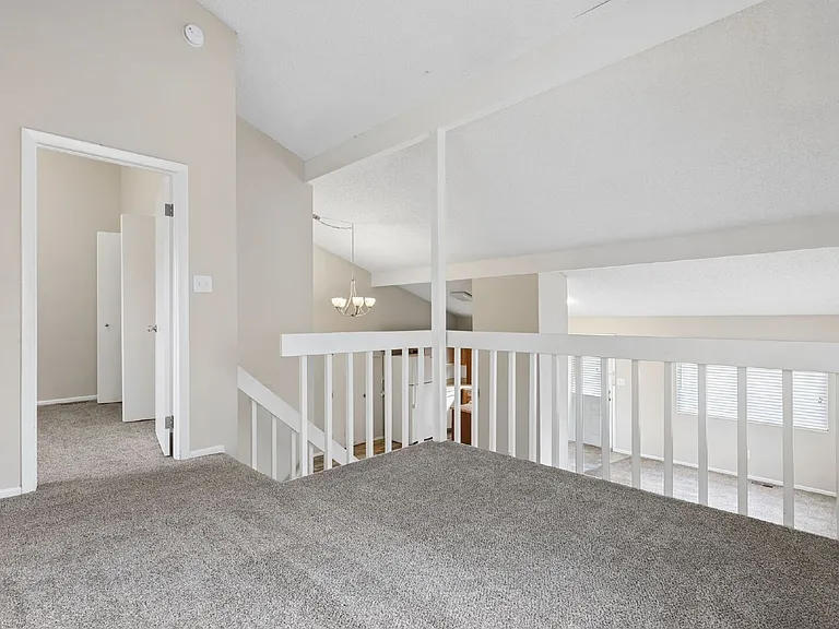 2390 Middleton Ct — Photo 10