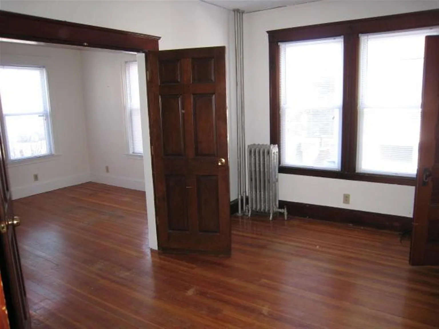 1 bed, 450 sqft, $2,100 — Photo 3