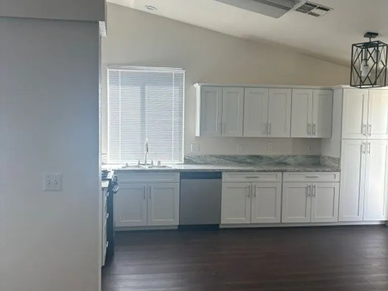 11511 Bay Meadows Ln — Photo 8