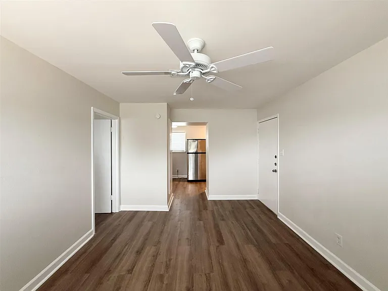 1141 N Durham Dr #15 — Photo 8