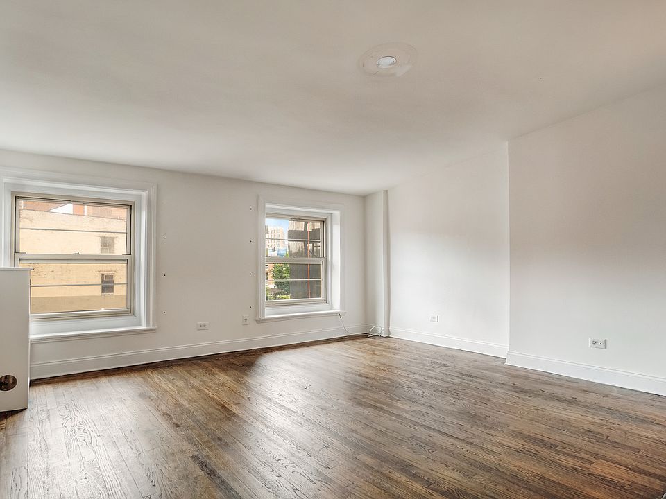 1st image of 35 W 8th St Penthouse 5