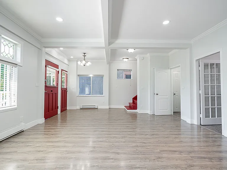 2915 W 5th Ave — Photo 9