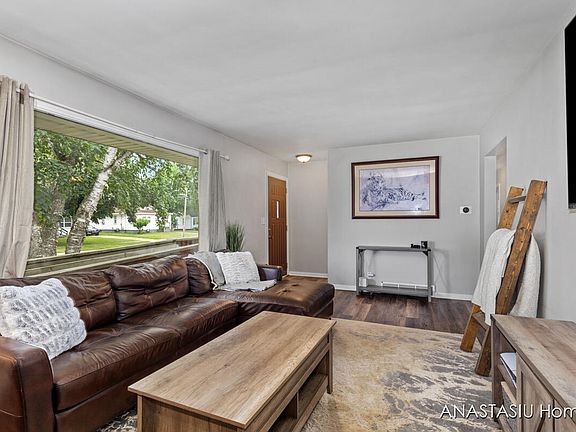 4th image of 2619 Charlesgate Ave SW