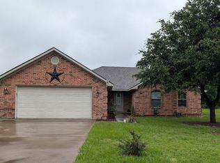 125 Meadow Heath Dr, Mabank, TX 75156