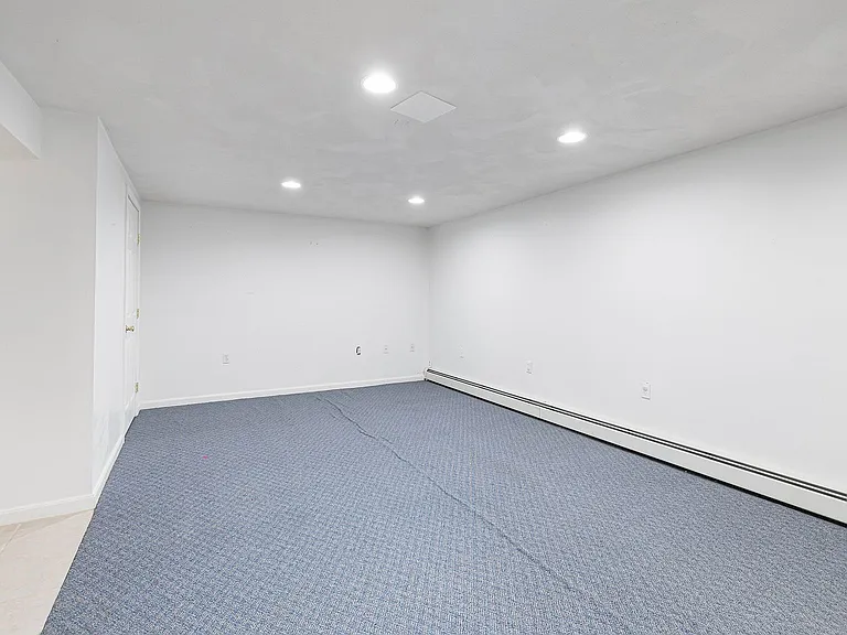 42 Rollingwood Dr — Photo 37
