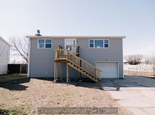 206 Villa Mar Dee Ave, Grand Island, NE 68801