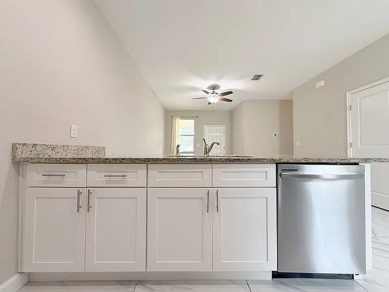 2 W Orange St #101 — Photo 8