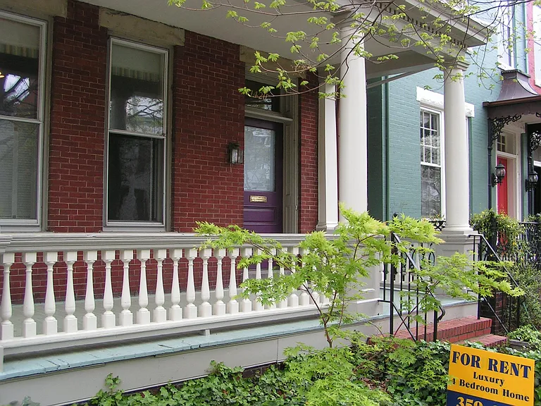 1420 Park Ave — Photo 1