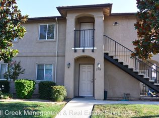 2520 W Lark Ave, Visalia, CA 93291