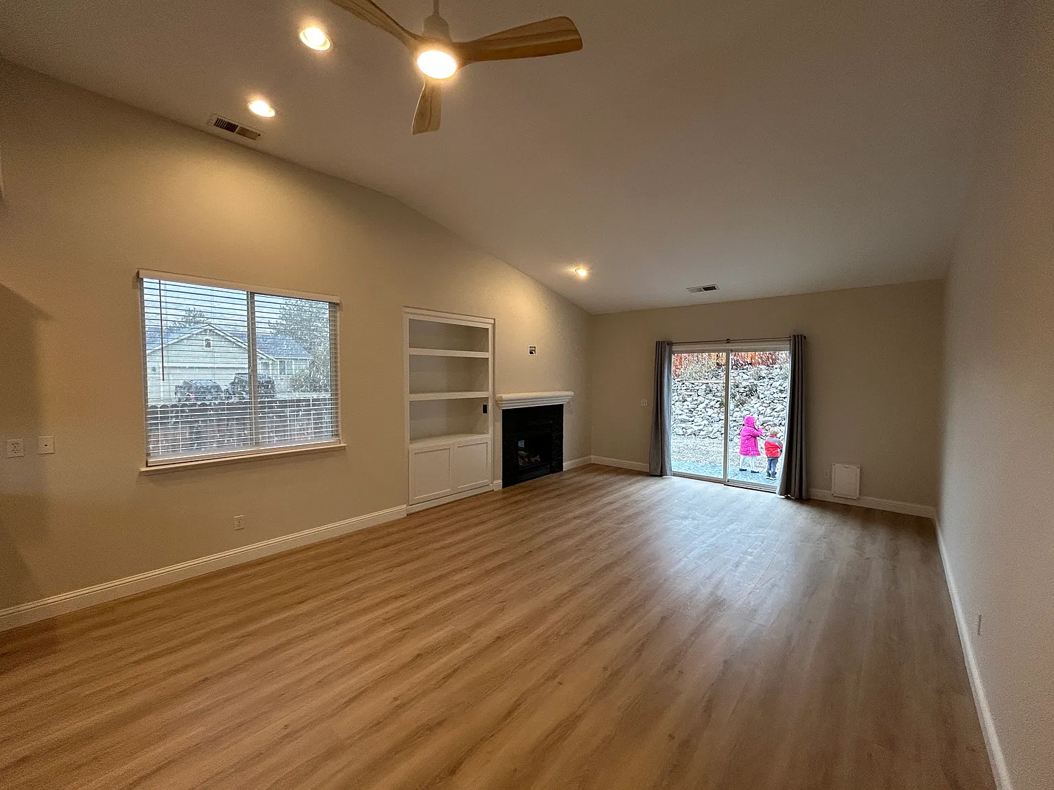 4186 Pillary Ct — Photo 2