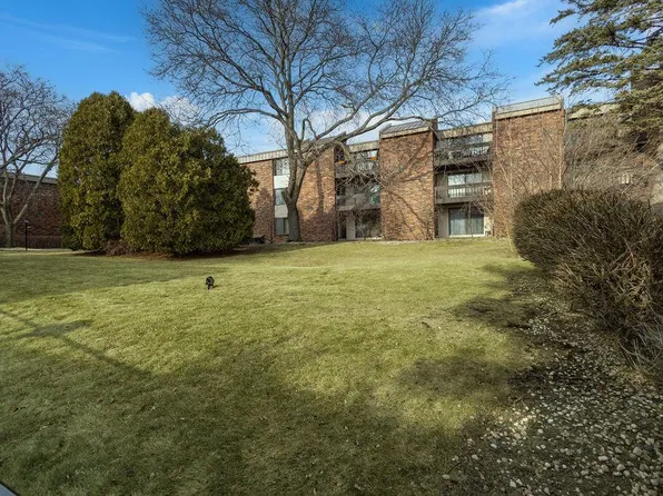 2200 West Good Hope ROAD #317, Glendale, WI 53209