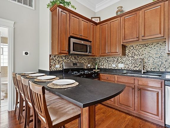 5th image of 5962 N East Circle Ave APT 6