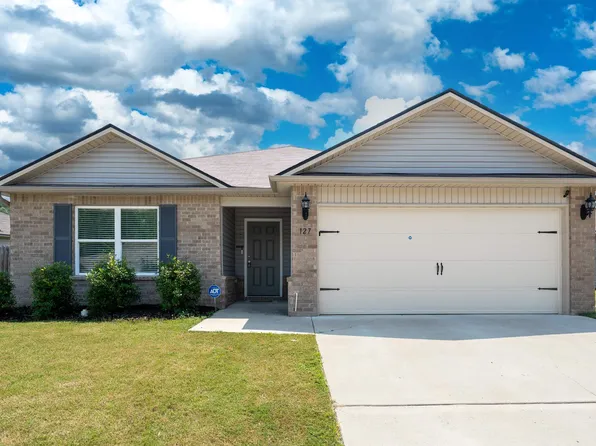 127 Briarfield Ln, Calera, AL 35040