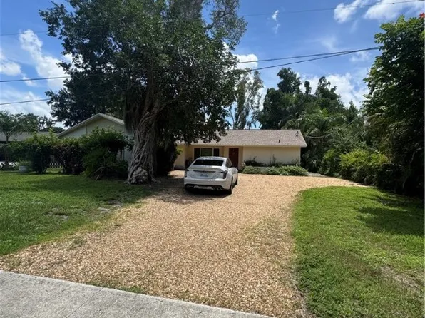 4603 Caloosa Vista Dr, Fort Myers, FL 33901