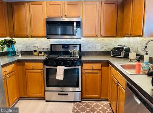 12000 Market St APT 341, Reston, VA 20190