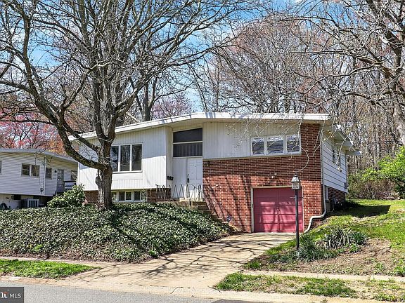 3rd image of 1317 Tulane Rd