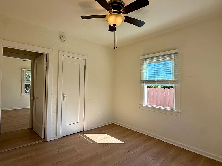 1190 Pine Ave — Photo 23