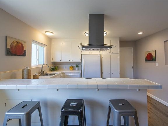 3rd image of 406 Saint Joseph Ave