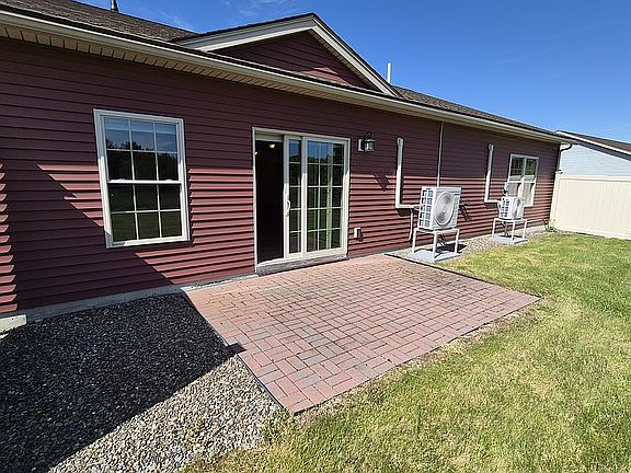 3rd image of 20 Frenchmen Ln #1