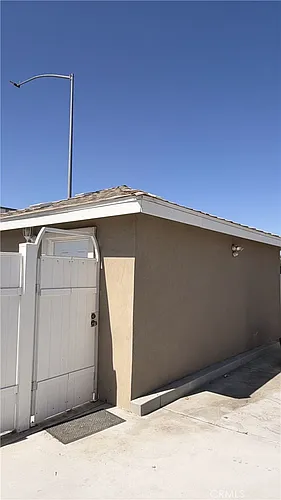 18623 Orange St Photo 1