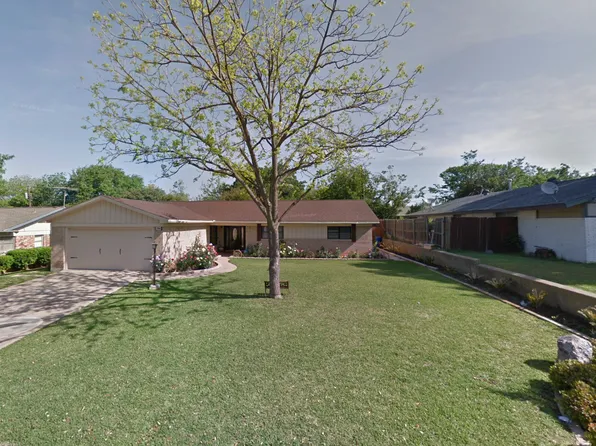 204 Georgian Rd, Fort Worth, TX 76134