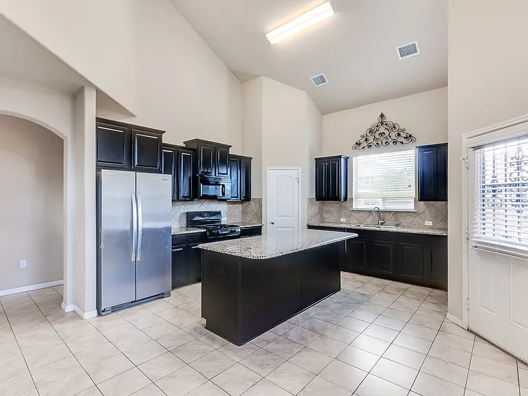 1549 Hamiltons Way — Photo 6