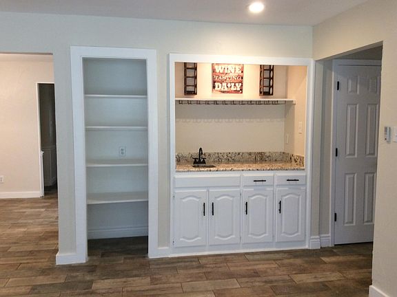 5th image of 3316 Derby Ct