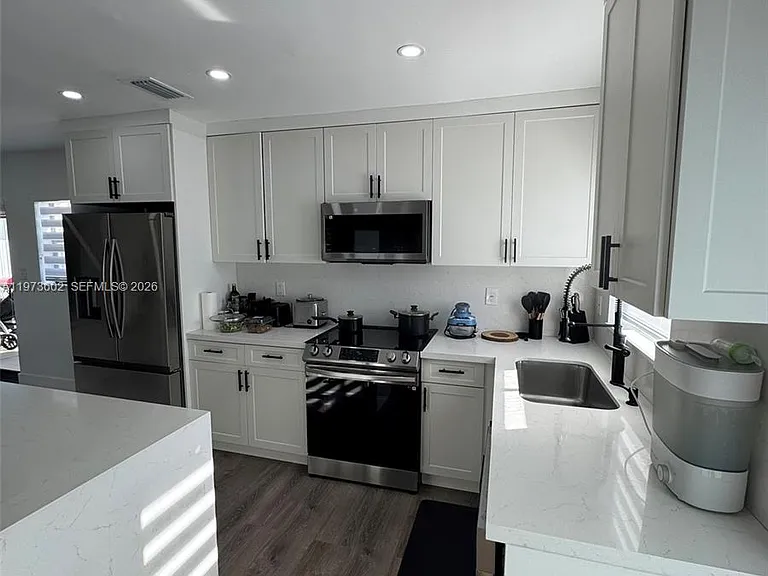 12534 SW 27th St — Photo 14