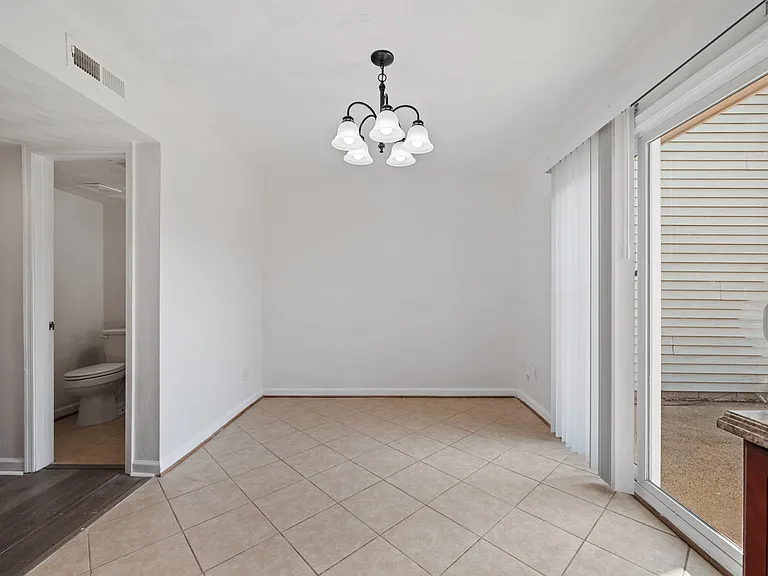 5831 E Hastings Arch #1 — Photo 4