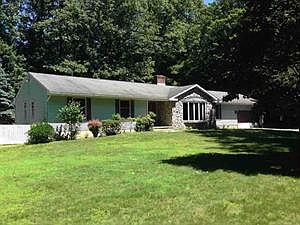 1st image of 32 Knollwood Dr