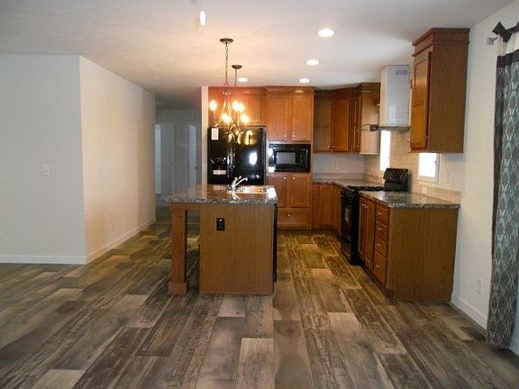 3rd image of 1585 Ray Blvd #680