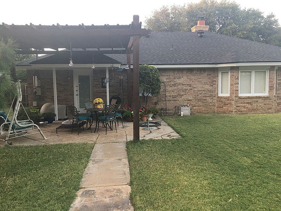 2nd image of 4829 6th St