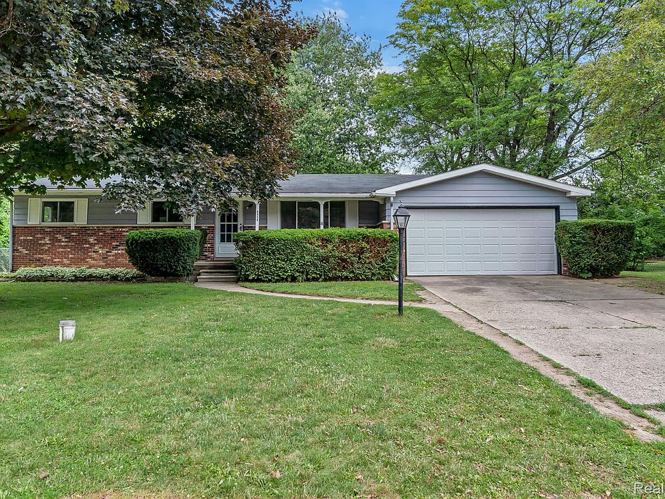 1st image of 4439 Lindewood Dr