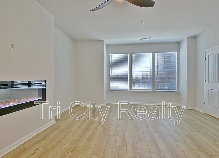 250 Cobalt Dr — Photo 10