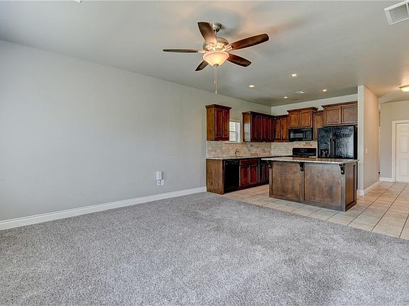 5th image of 17620 Hampton Park Dr #A-b