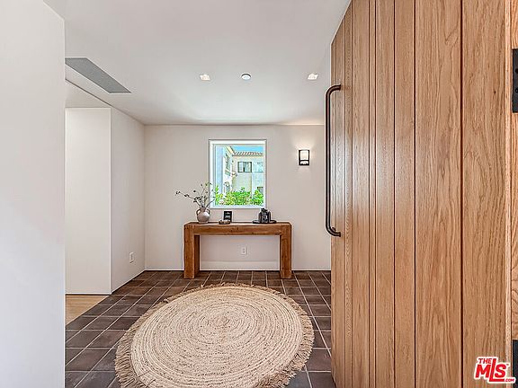 5th image of 421 19th St