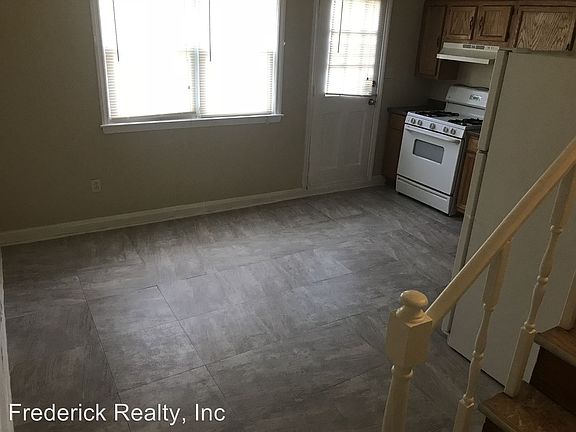 2nd image of 1304 Hillsway Ct