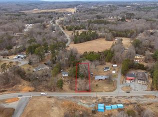 1125 N Main St, Walnut Cove, NC