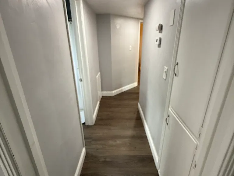 927 University Ave — Photo 5