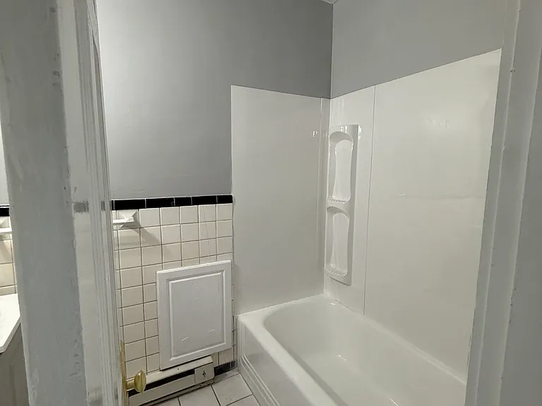 721 E High St #313 — Photo 9